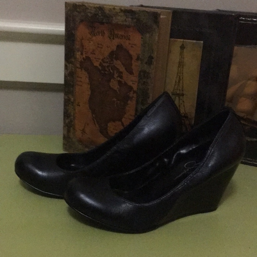 Jessica Simpson Black Wedge Heels